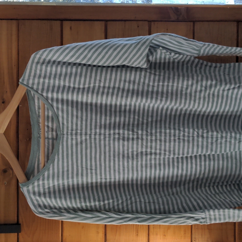 Gap shirt Green and white cotton jersey finely striped batwing top Small